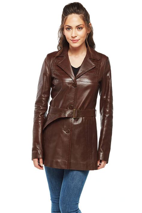 Coat in leather 